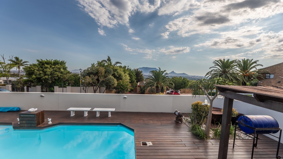 5 Bedroom Property for Sale in Plattekloof 2 Western Cape